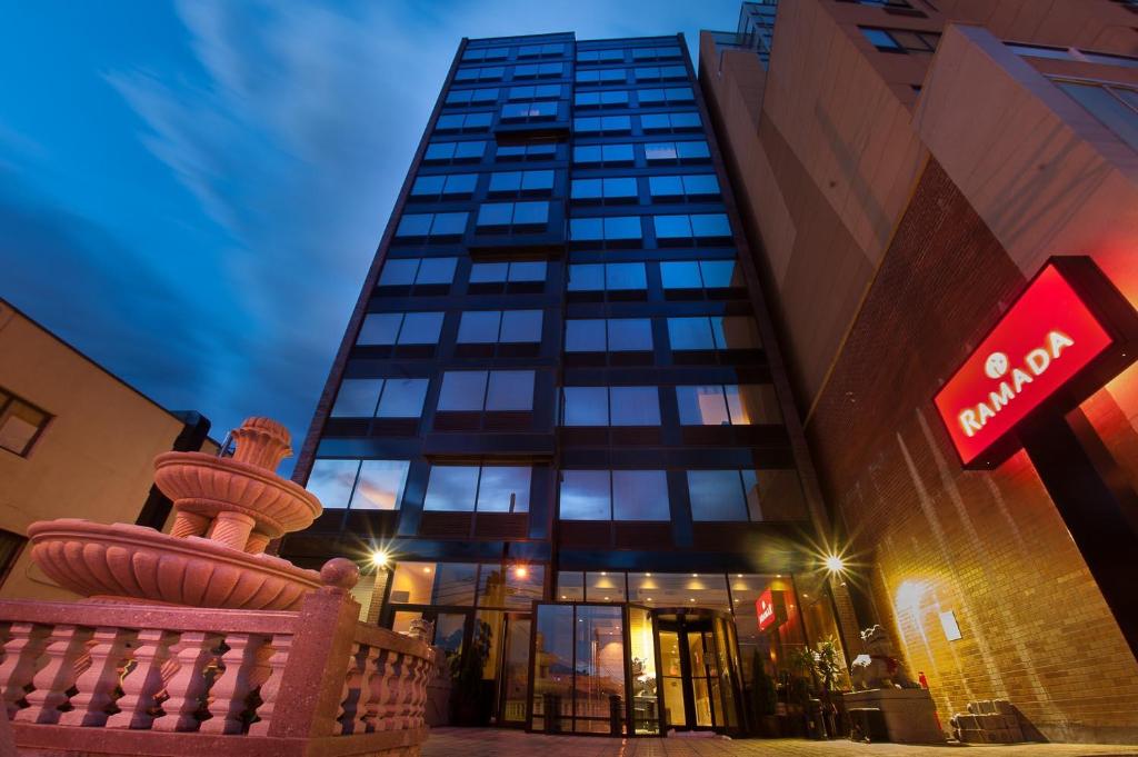 Budova, kde se hotel nachází