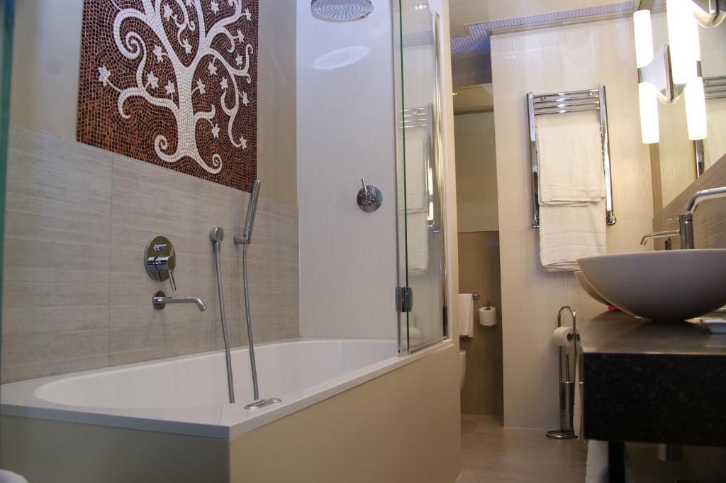 Łazienka w obiekcie c-hotels Rubens