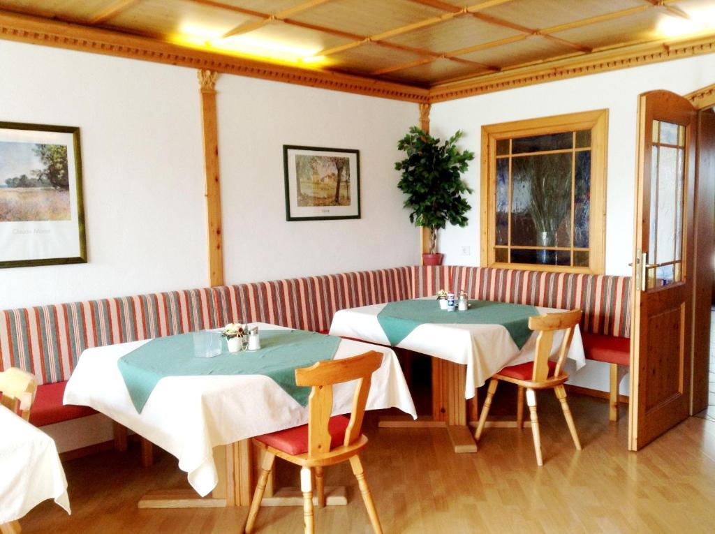 Restavracija oz. druge mo&#x17E;nosti za prehrano v nastanitvi Salzingerhof