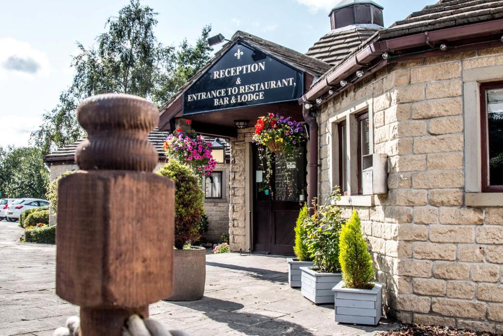 The Old Stone Trough Country Lodge & Inn in Barnoldswick, Lancashire, England