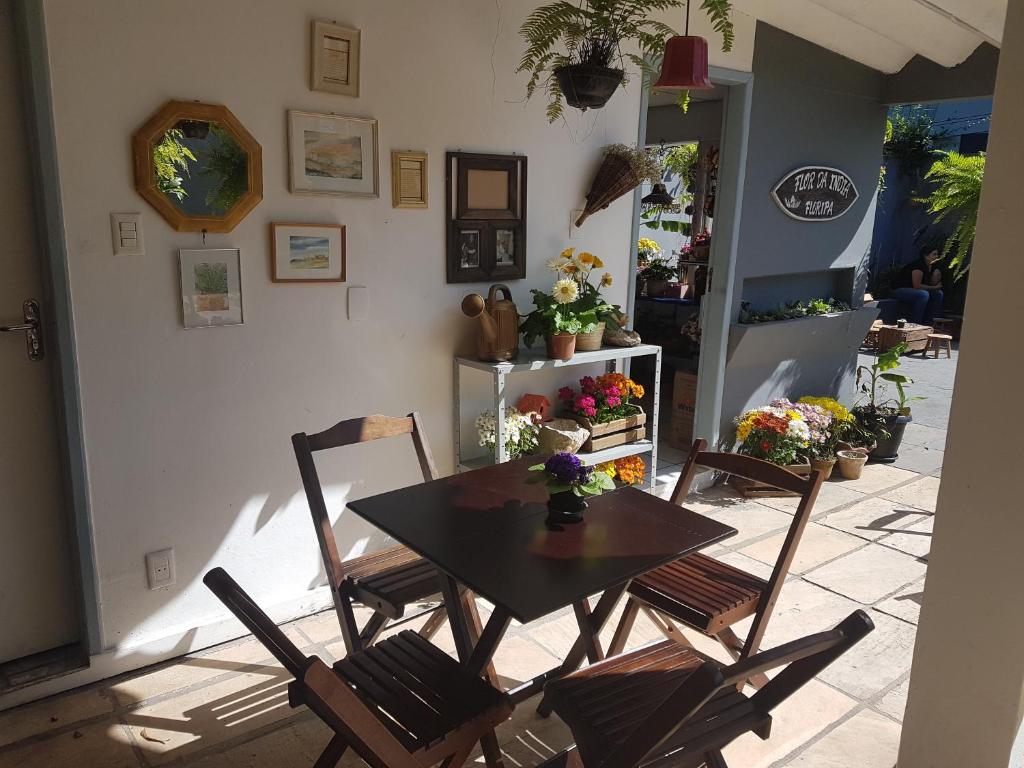  Leeds café store
