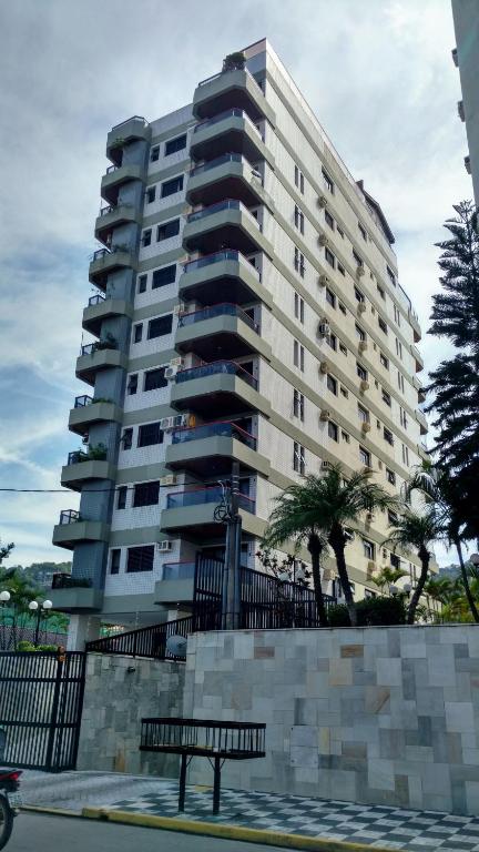  Cobertura Triplex na Enseada com Piscina Privativa