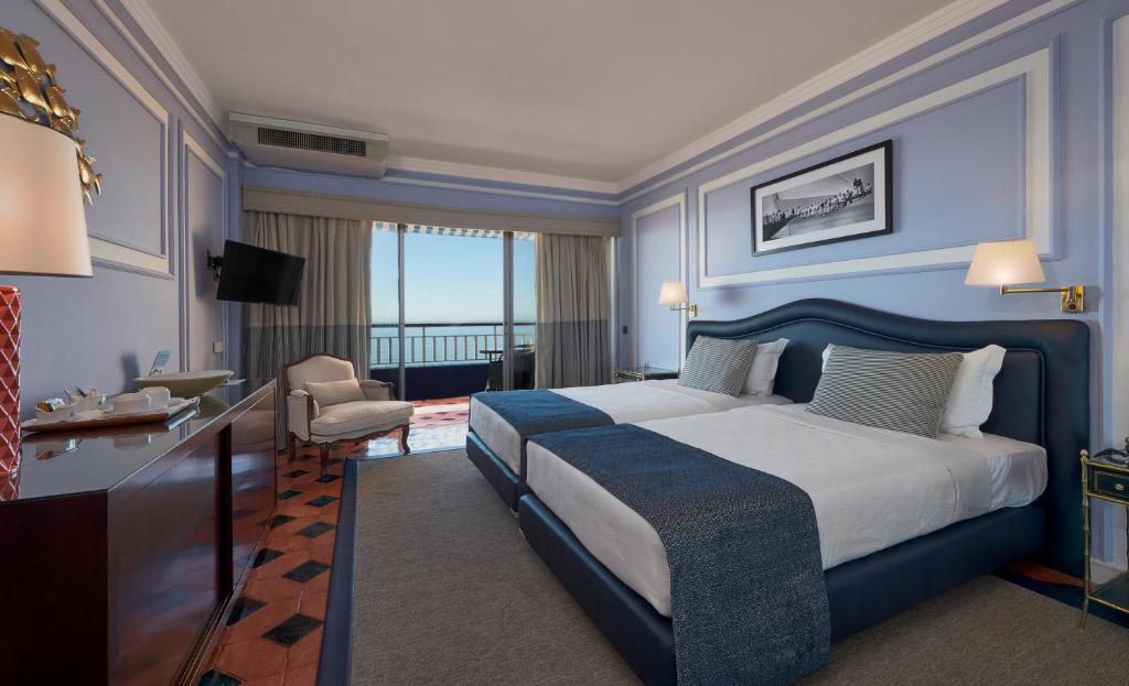 
Suite with Balcony and Sea View
