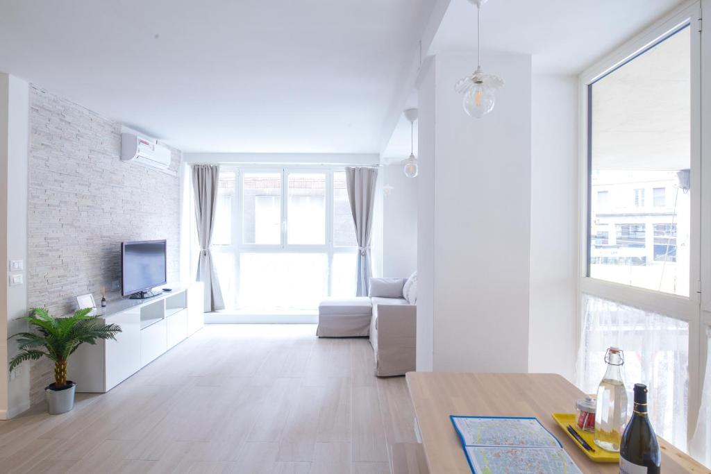 Marconi Apartments - Apartment