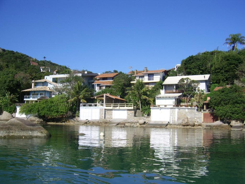  Casa Frente Mar-Bombinhas-Tainha-4/4-12 Hosp-WI-FI