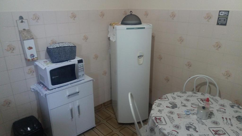  Av. Brasil -Quarto Inteiro - Individual