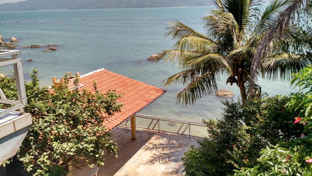  Casa Frente Mar-Bombinhas-Tainha-4/4-12 Hosp-WI-FI