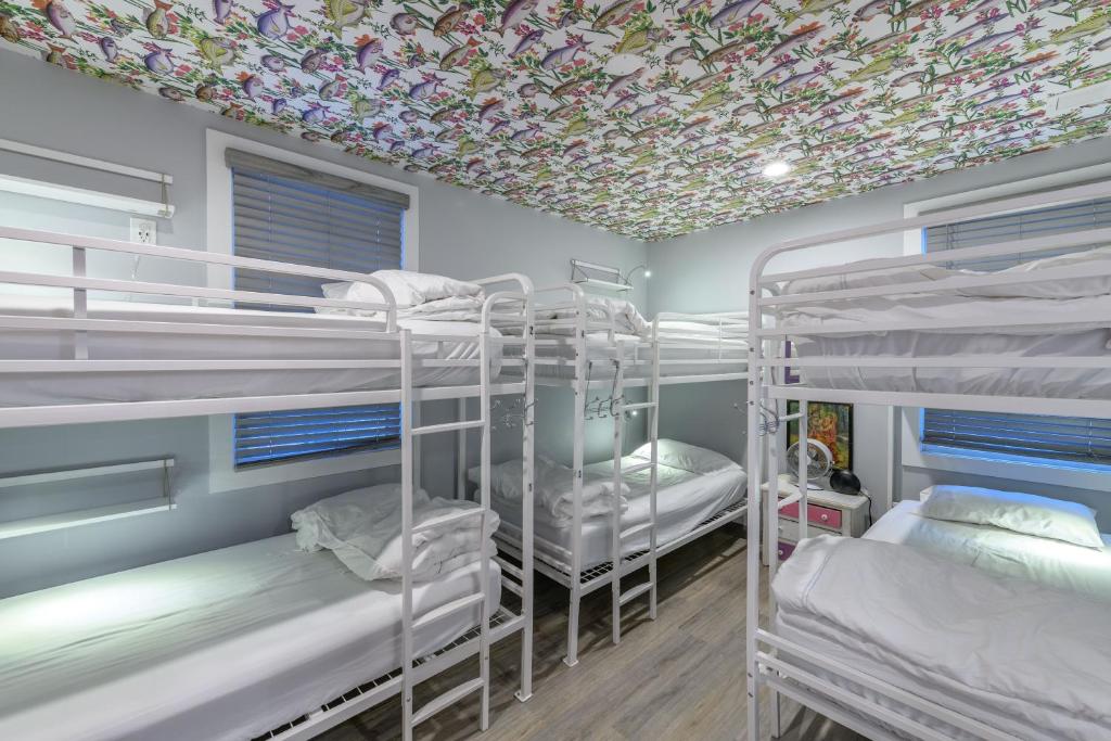 Postel nebo postele na pokoji v ubytování Black Elephant Hostel