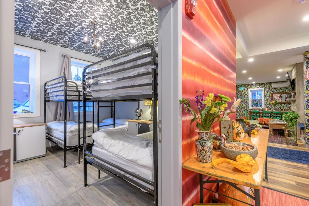 Postel nebo postele na pokoji v ubytování Black Elephant Hostel