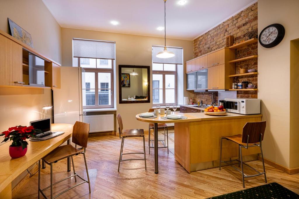 Kalnina Quiet Apartment in City Center - Deluxe Apartment
