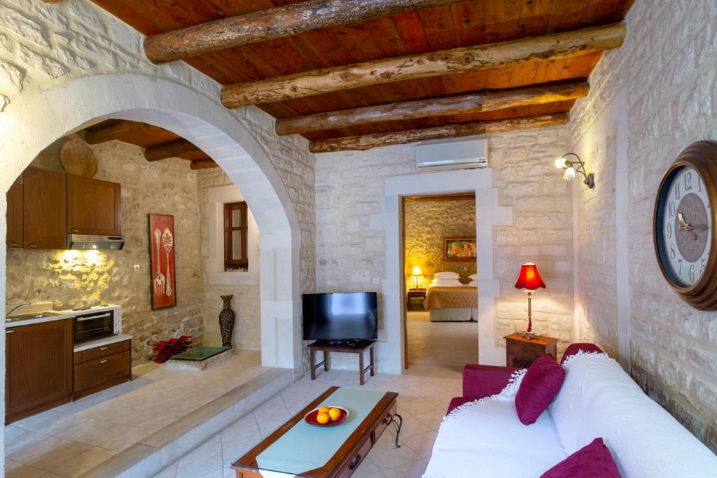 TV a/nebo společenská místnost v ubytování Casa Moazzo Suites and Apartments