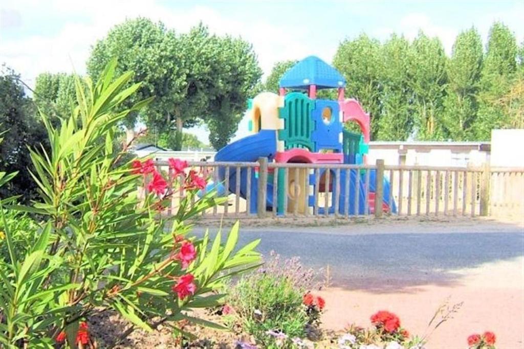 Herní místnost nebo prostor pro děti v ubytování Bungalow Vacances
