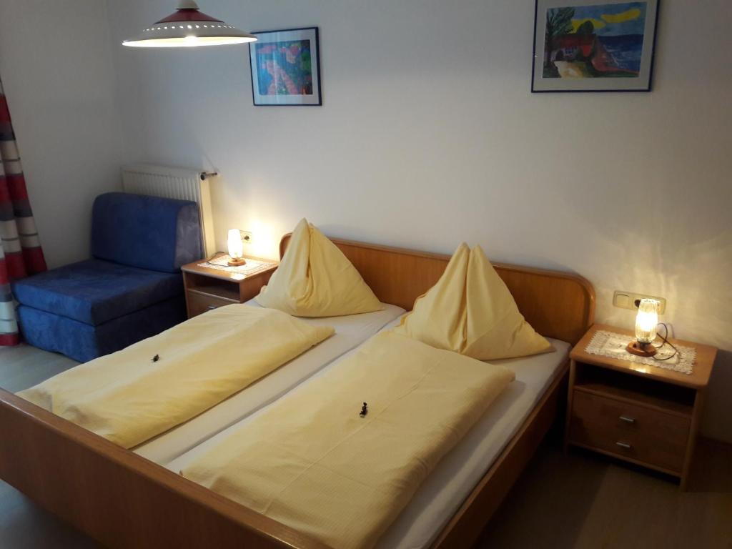 Postel nebo postele na pokoji v ubytování Ferienwohnung Kupfer