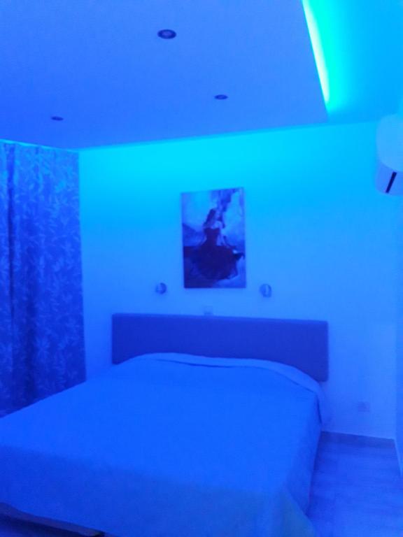 Postel nebo postele na pokoji v ubytování P L Sunorama Beach Garden 302