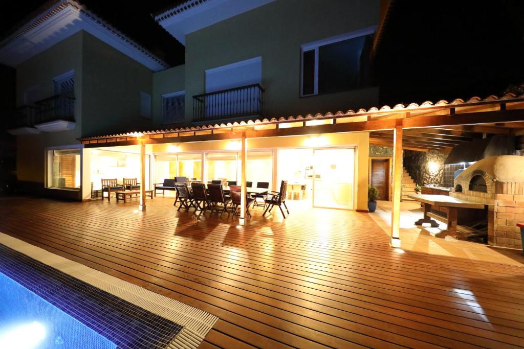 Bazén v ubytovaní Villa OCEAN Infinity heated pool optional alebo v jeho blízkosti