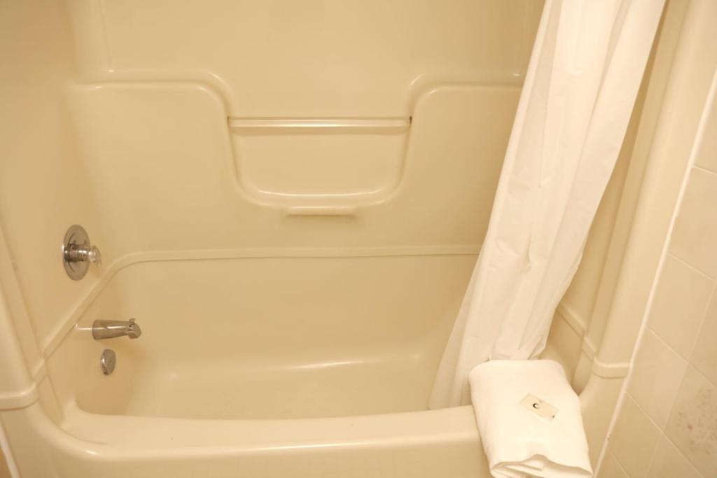 Fullerton Manor Inn - Resim 12