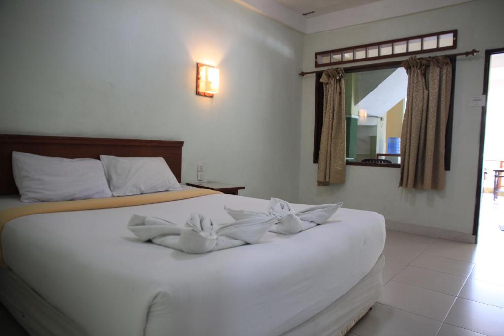 Pandu Lakeside Hotel Parapat - Queen Room