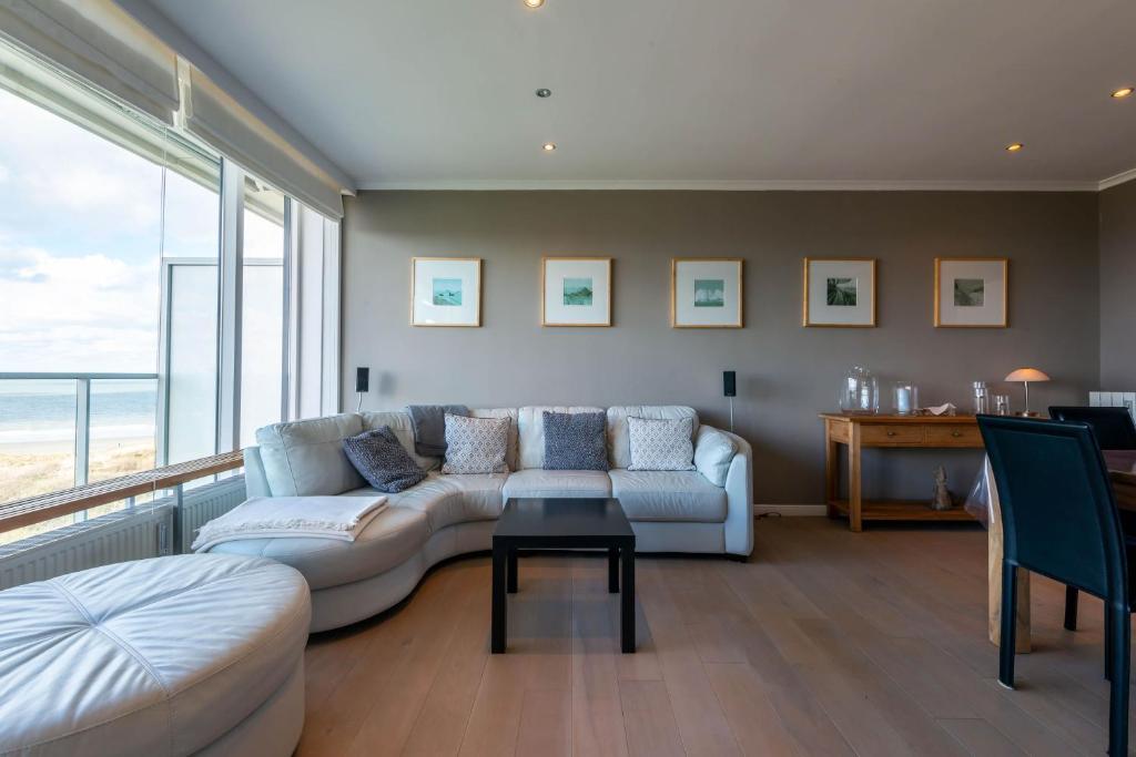 Posezení v ubytování Panoramic & Modern apartment with sea view