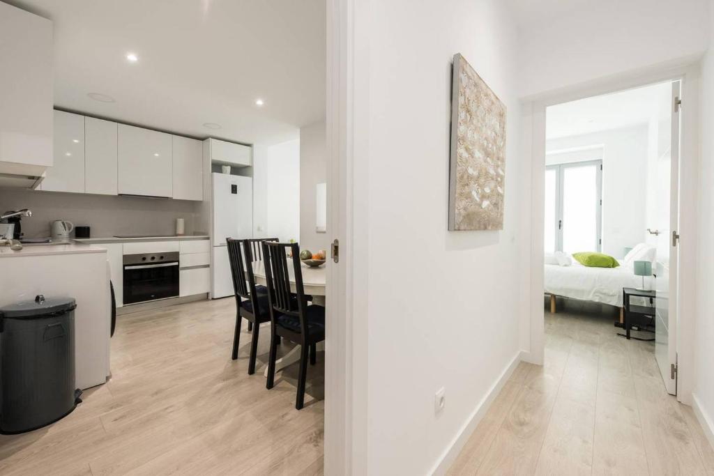 Modern With Ideal Location Next To Atocha Station, Madrid ...