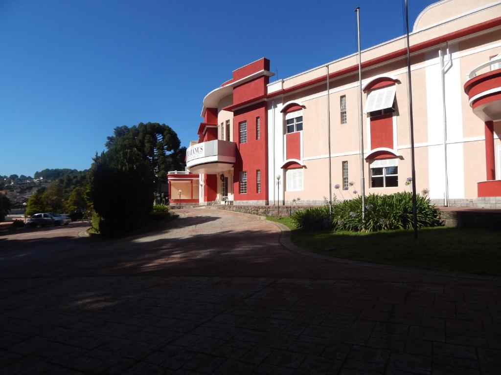  Hotel Platanus