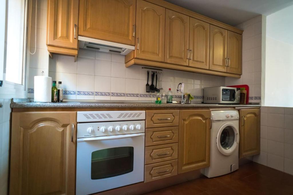 Kuchyň nebo kuchyňský kout v ubytování Apartment in Burriana, Nerja