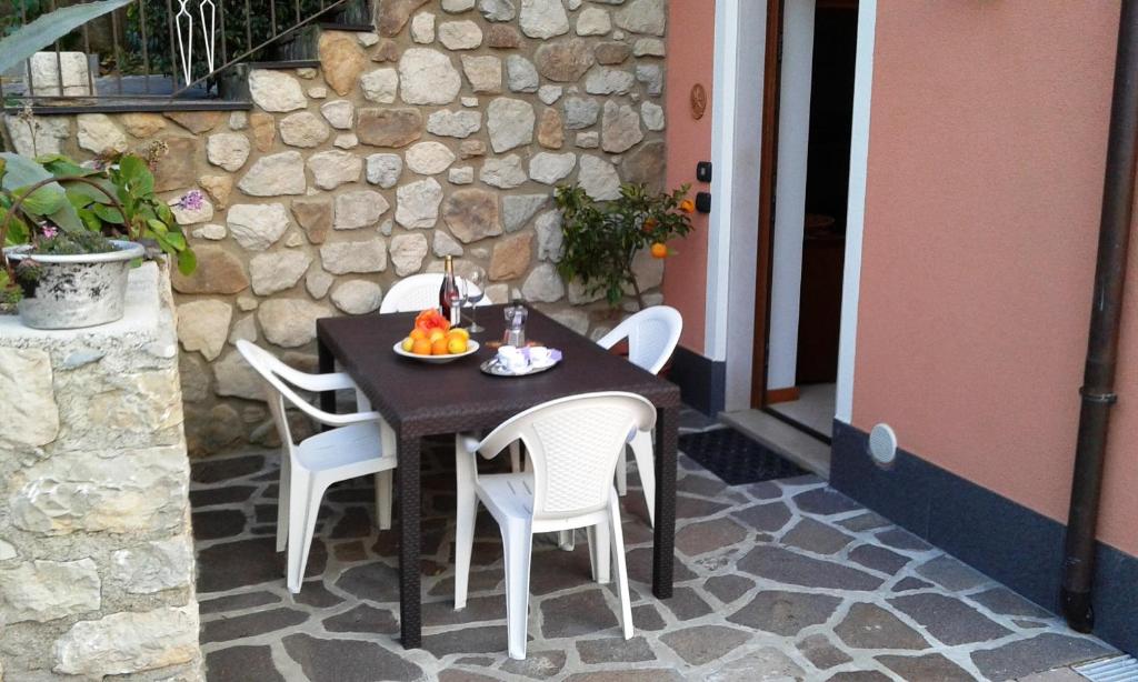 Balkón alebo terasa v ubytovaní Appartamenti Casa Nina, lago,montagne, uliveti