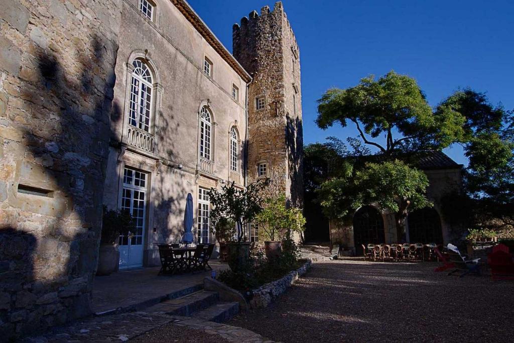 Château d'Agel gite - Eight-Bedroom House