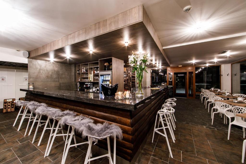 Lounge nebo bar v ubytování Hotel FIS Jasná