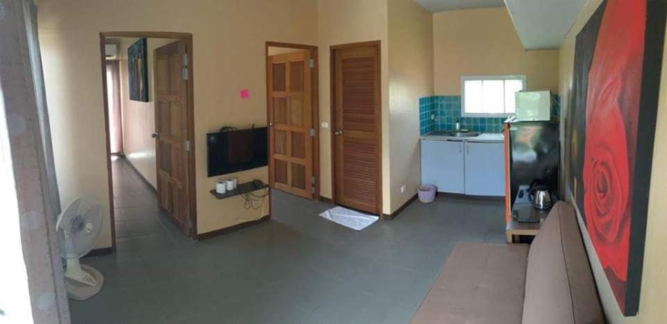 Kuchyň nebo kuchyňský kout v ubytování Samui Star Guesthouse