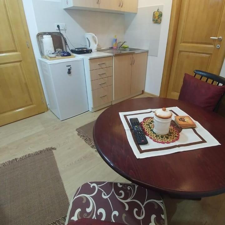 Kuchyň nebo kuchyňský kout v ubytování Apartments Vratnik