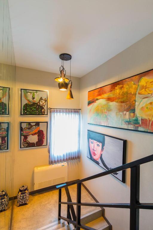 Chala Number 2 Art and Gallery - Resim 44