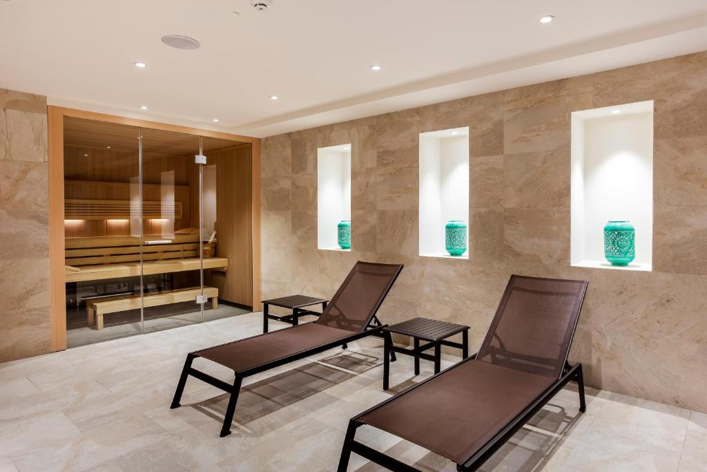 Eurostars Puerta Real - Resim 13