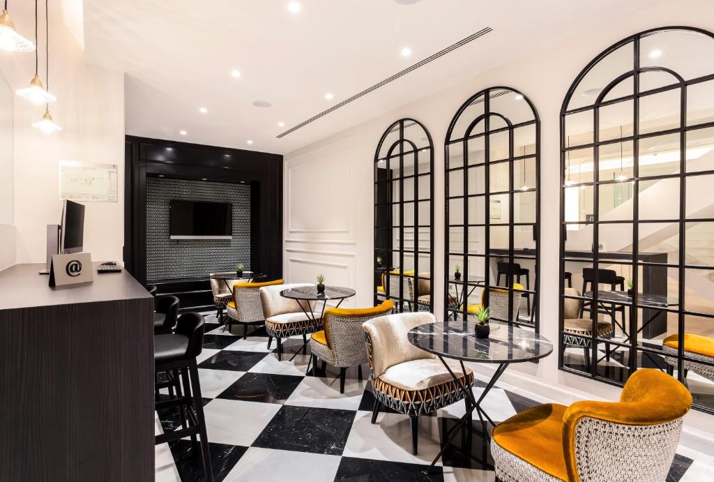 Eurostars Puerta Real - Resim 12