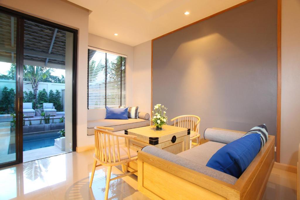 CRAFT Resort & Villas, Phuket Town - scheduled shuttle to Phuket Old Town photo