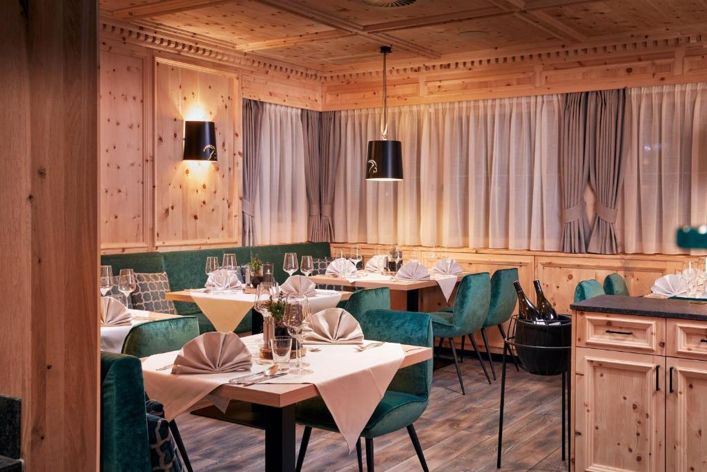 Posezení v ubytování Hotel Neue Post
