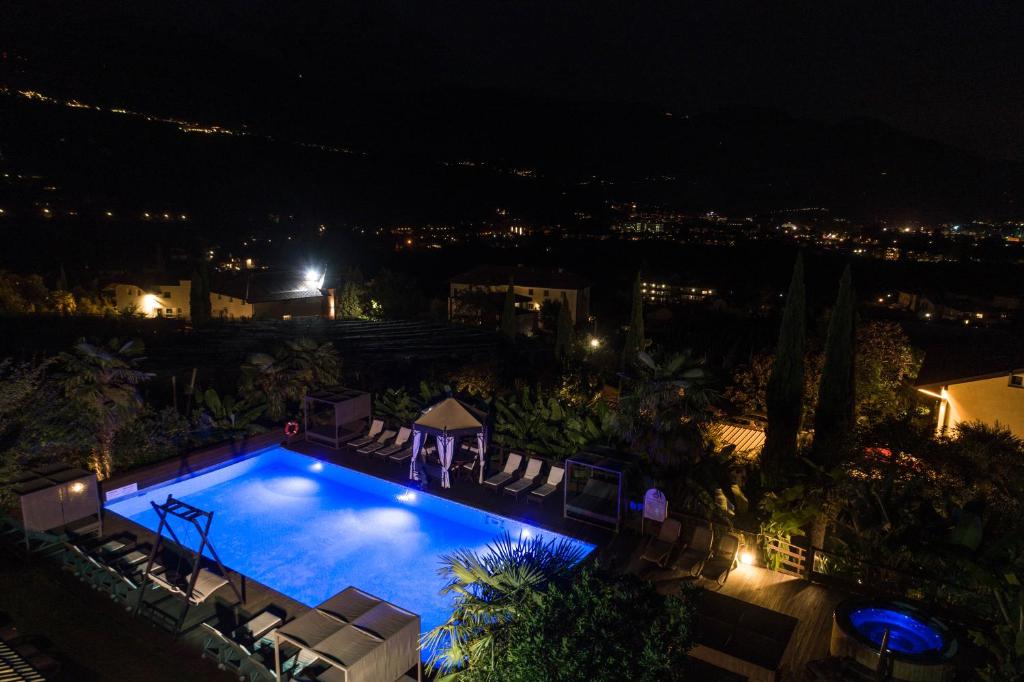 Bazén v ubytování Ruster Resort nebo v jeho okolí