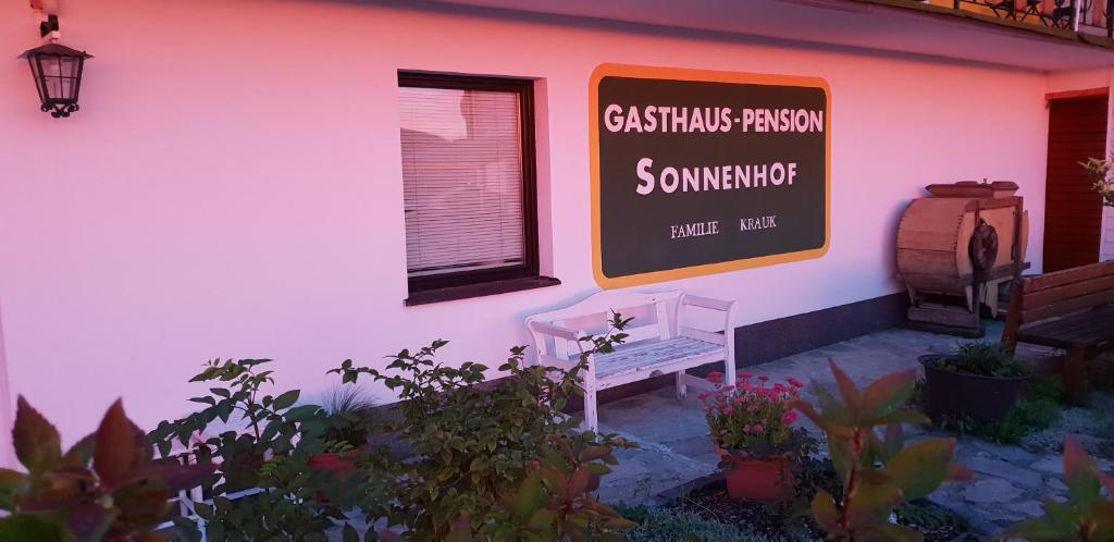 Fotografie z fotogalerie ubytování Landhotel SONNENHOF MotorradKrauk v destinaci Ulrichsberg