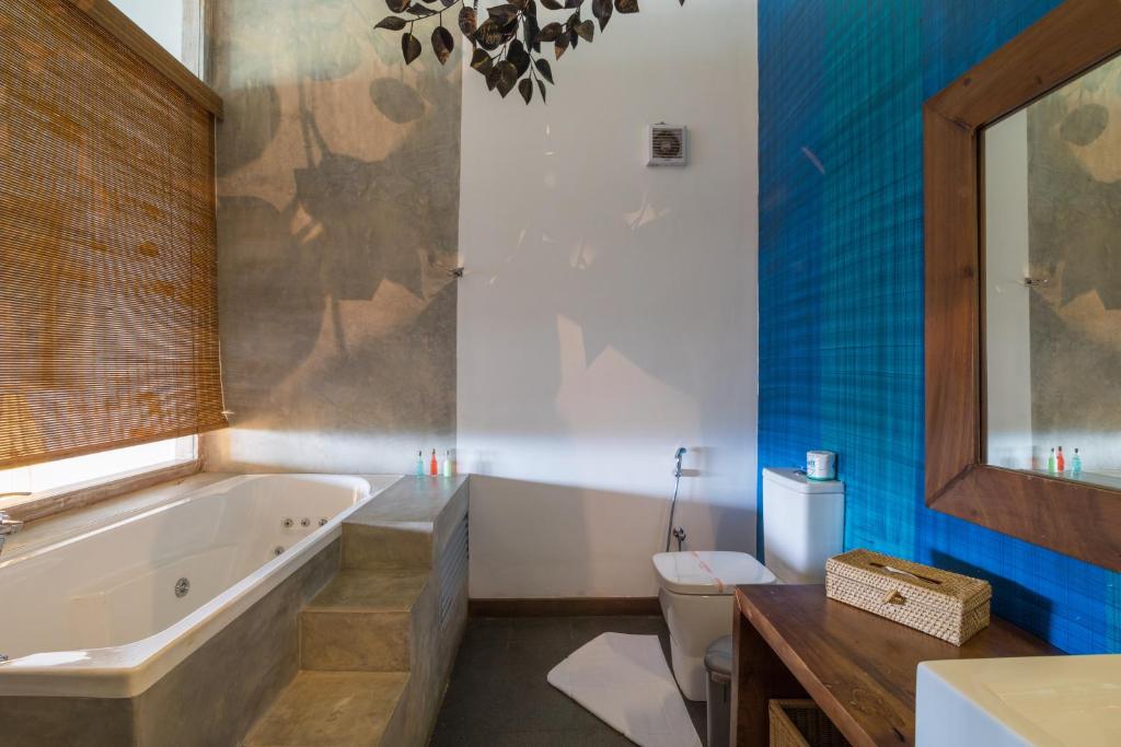 Roman Beach Hotel - 17