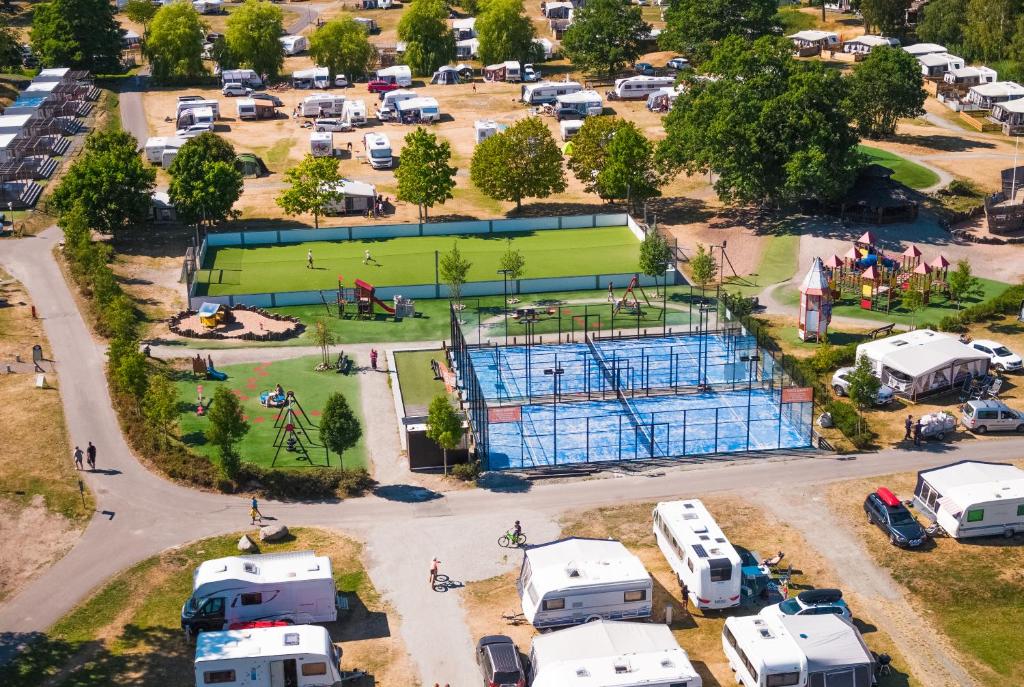 Bazén v ubytování Västervik Resort nebo v jeho okolí