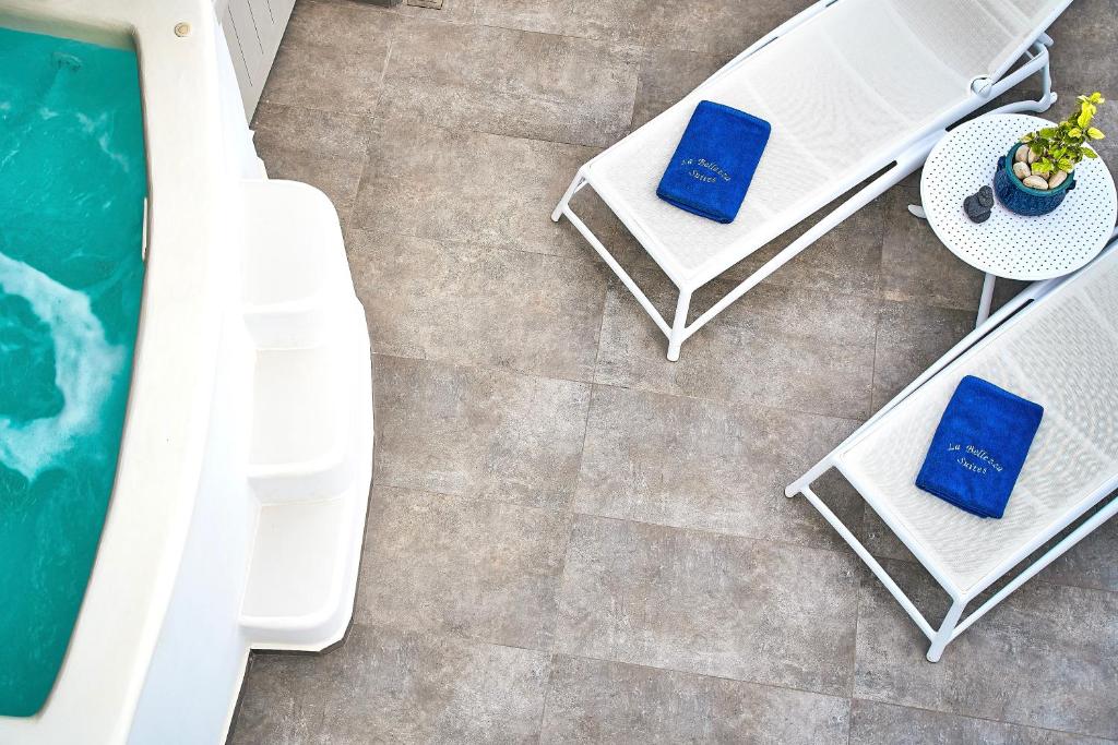Bazén v ubytování La Bellezza Eco Boutique Hotel nebo v jeho okolí