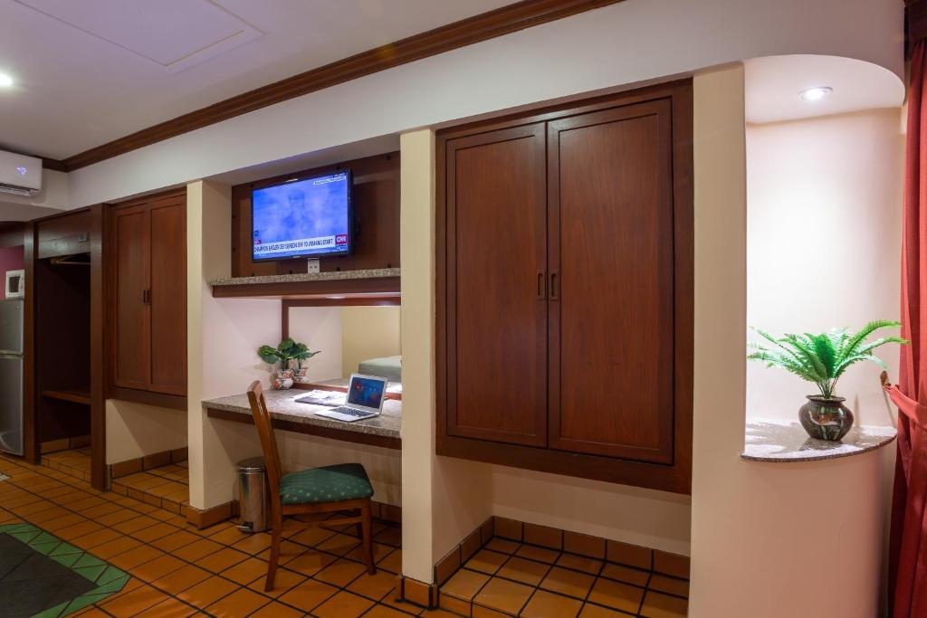 Pacific Club Resort - 11