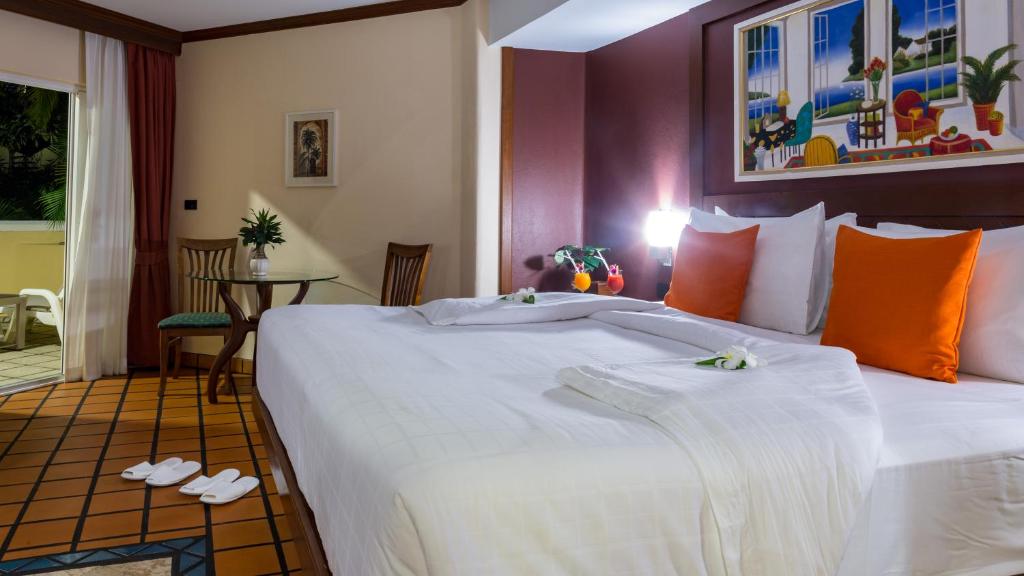 Pacific Club Resort - 8