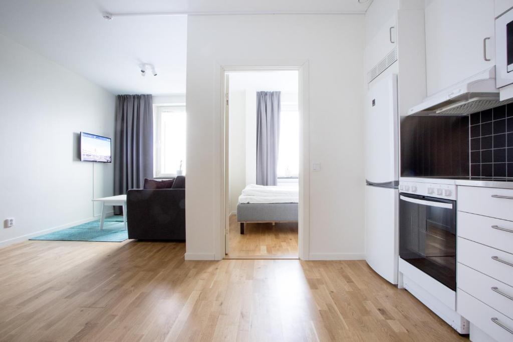 Kuchyň nebo kuchyňský kout v ubytování ApartDirect Linköping Arena