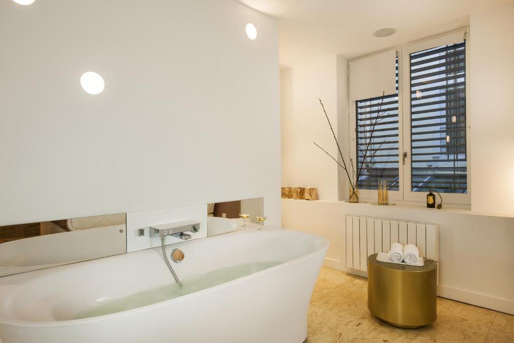 Fotografie z fotogalerie ubytování MiHotel Comte v destinaci Lyon