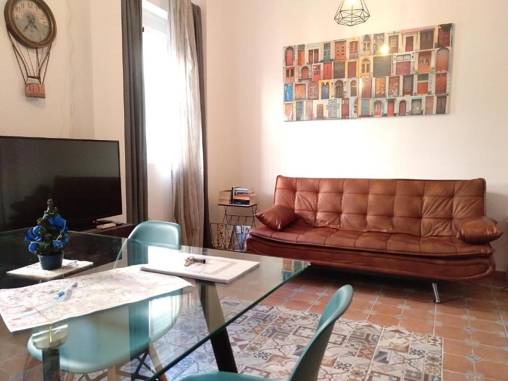 Gallery image of Vintage Apartment Azahar Triana in Seville