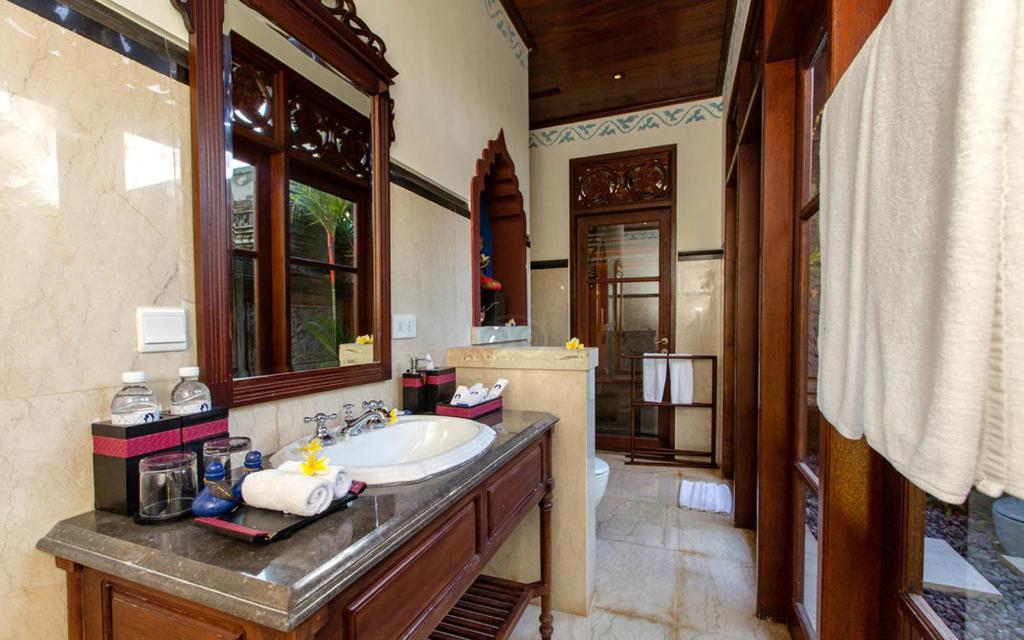 Fotografie z fotogalerie ubytování Dwaraka The Royal Villas v Ubudu