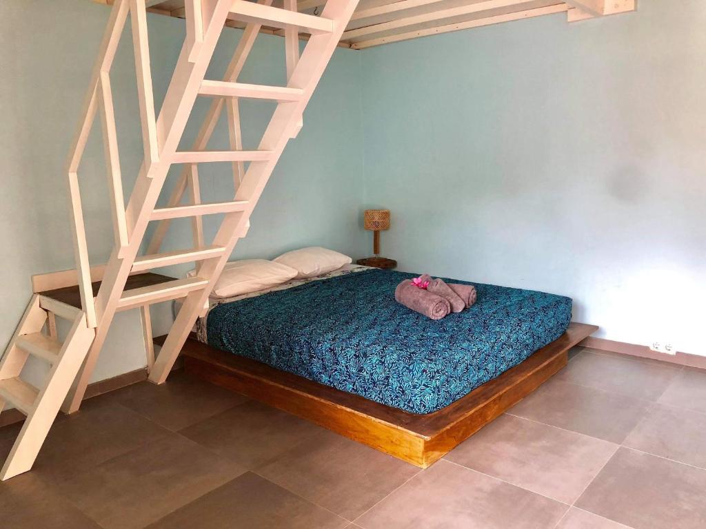 Captain Goodtimes - 18