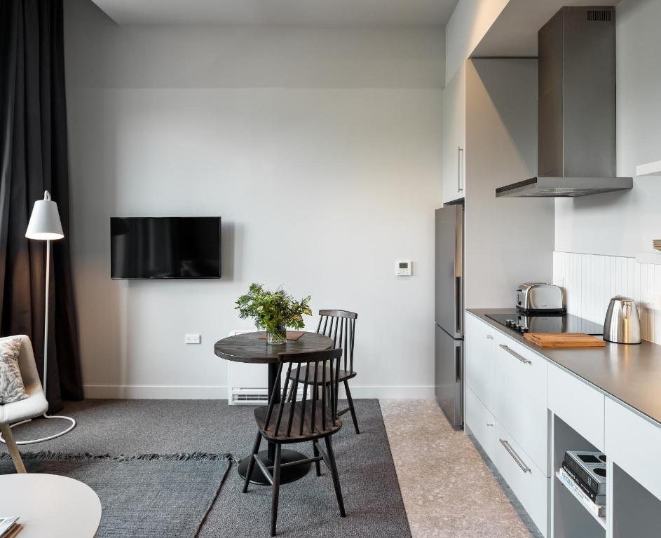 The Chamberson - Resim 45