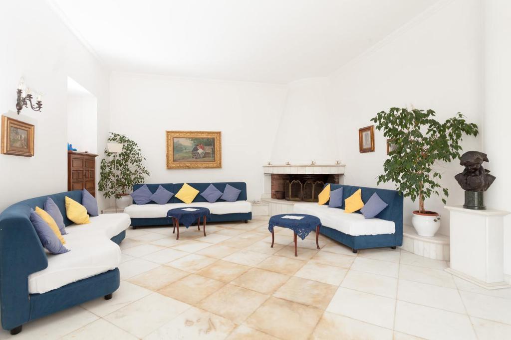 Posedenie v ubytovaní Villa Lamaro