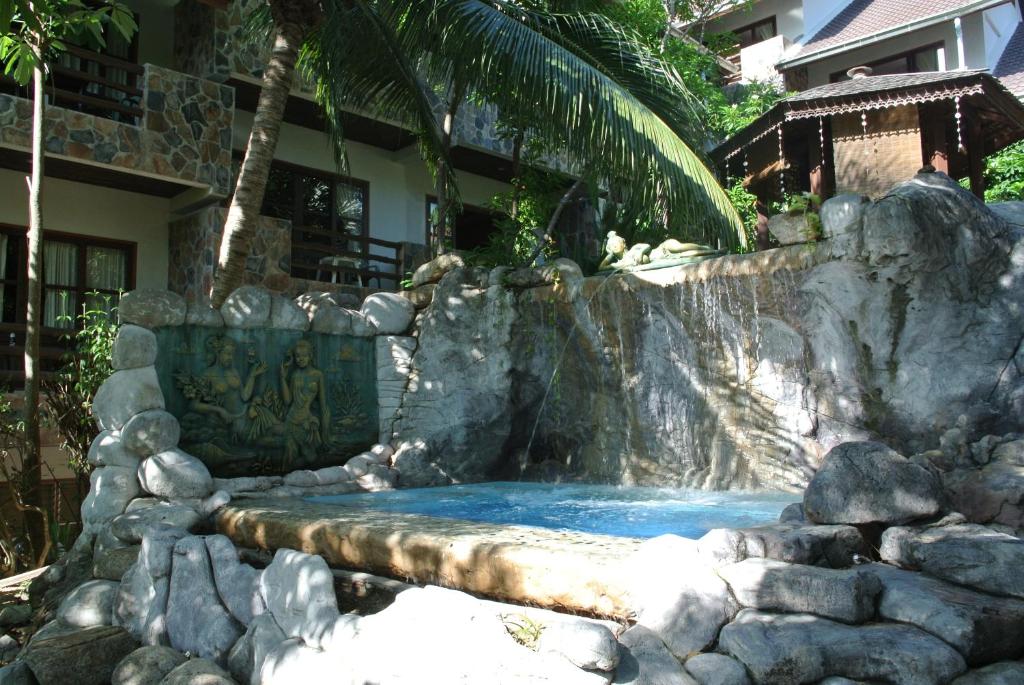 Piscine de l'établissement Salad Beach Resort - SHA Extra Plus ou située à proximité